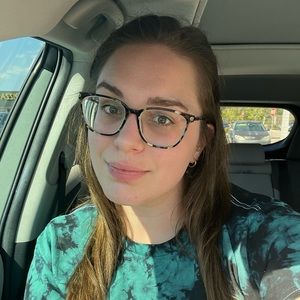 Meet your Posher, Deanna